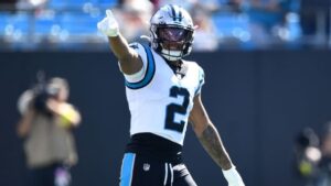 PJ Walker connects with DJ Moore for Panthers' first offensive touchdown in seven quarters