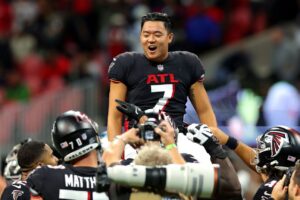 Koo OT field goal lifts .500 Falcons into 1st place