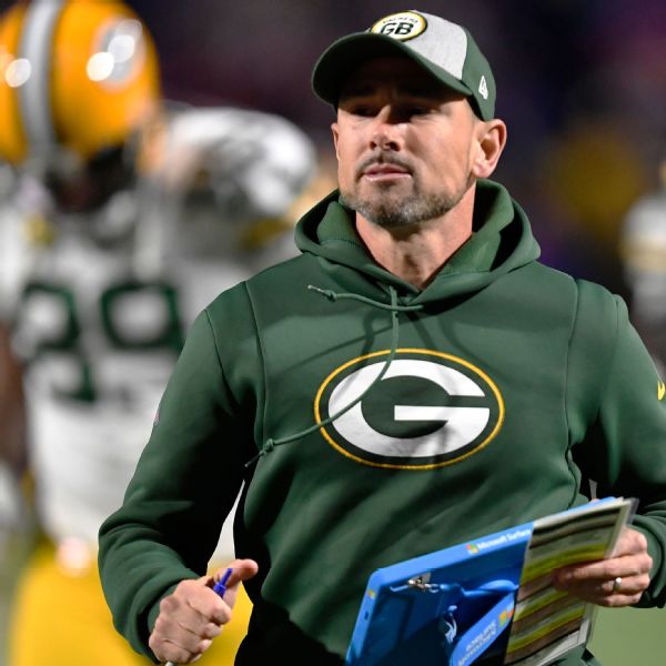 LaFleur backs defensive coordinator amid woes