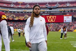 Sources: Commanders' Young won't play Sunday