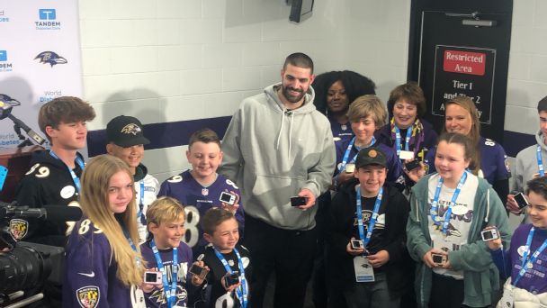 Baltimore Ravens tight end Mark Andrews inspires children who have diabetes