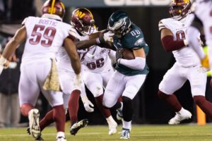 Source: Eagles TE Goedert to miss extended time