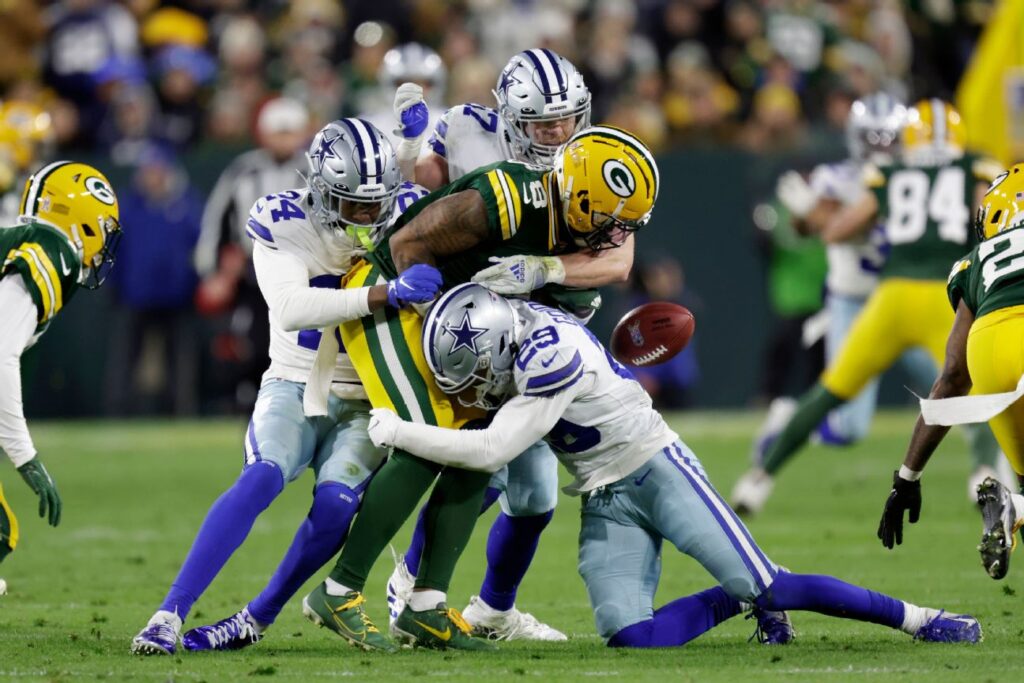 Packers release fumble-prone returner Rodgers