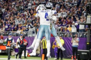 Jones' sights back on SB after Cowboys roll Vikes