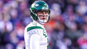 Benched QB Wilson apologizes to Jets teammates