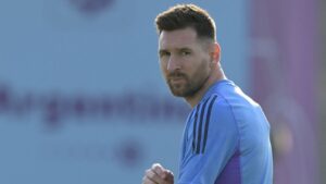 Follow live: Messi, Argentina begin World Cup campaign