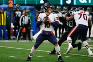 Bears' Siemian 'embarrassed' by pregame injury