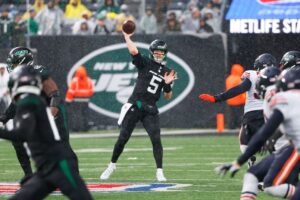 QB White gives Jets offense needed jolt in romp