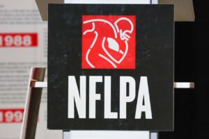 NFLPA: Teams colluding to nix guaranteed deals