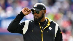 Steelers work to keep playoff hopes, Mike Tomlin's streak, alive