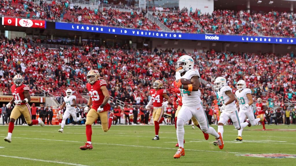 Miami's Tua Tagovailoa, Trent Sherfield hook up on 75-yard TD