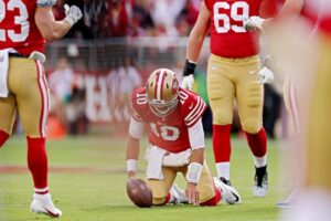 49ers' Garoppolo ruled out with left foot injury