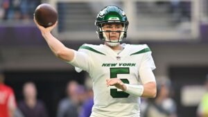 Source: Jets QB White cleared to play Sunday