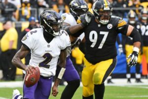 Huntley hurt as Ravens again lose a starting QB