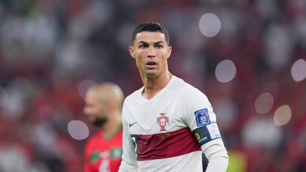 Sources: Free agent Ronaldo trains at R. Madrid