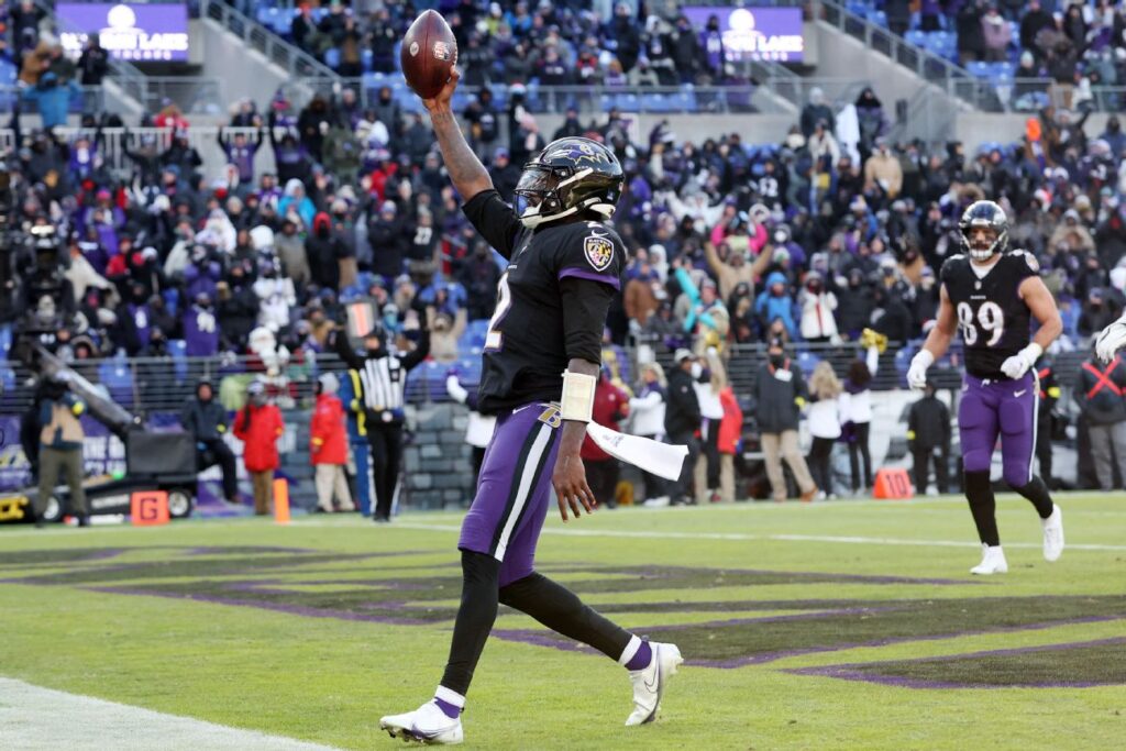 Ravens rely on defense, punch ticket to playoffs