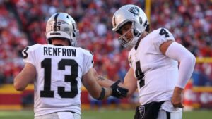 Follow live: Derek Carr gets Raiders on board first with a TD pass to Hunter Renfrow