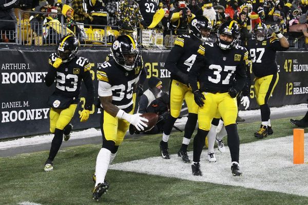 Steelers honor Harris by rallying past Raiders