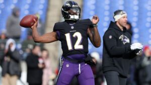 Ravens start rookie QB Brown, rest 4 starters