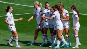 Slow-starting USWNT blitz New Zealand in second half as Lynn Williams scores on return