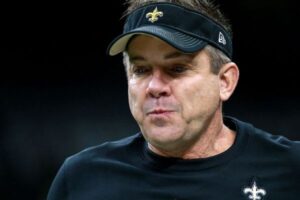 Texans complete interview process with Payton