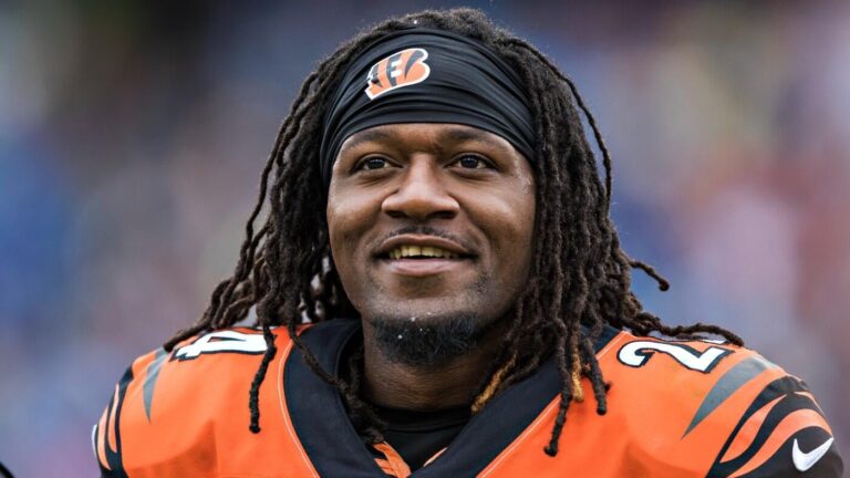 Ex-All-Pro defensive back Adam 'Pacman' Jones arrested for fourth time in four years, facing multiple charges