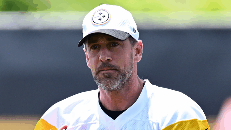 Steelers QB Aaron Rodgers vows to keep new marriage out 'public eye,' slams 'sick society'