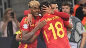 Spain advance to UEFA Nations League final after wild nine-goal battle with Kylian Mbappe's France