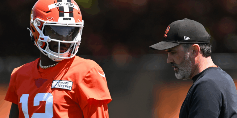 Browns' Kevin Stefanski says Shedeur Sanders, Dillon Gabriel are 'doing great' amid heated QB competition