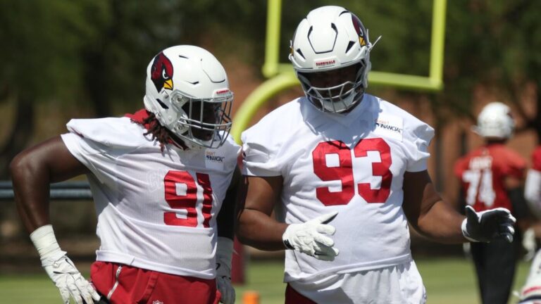 Cardinals' Calais Campbell embracing role as mentor, says he doesn't want his knowledge going 'to a graveyard'