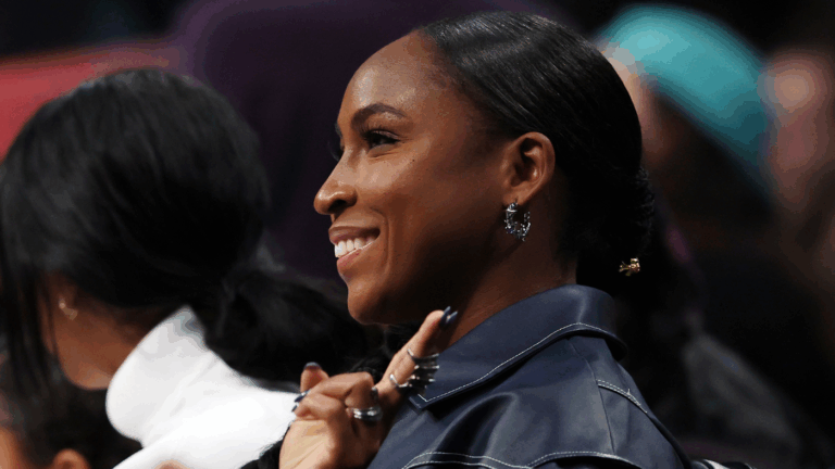 Coco Gauff gets standing ovation, sits with Kobe Bryant's family at WNBA game after French Open title