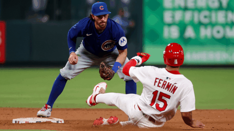 NL Central odds breakdown: Cubs have let lead slip, but can anyone else challenge Chicago for the division?