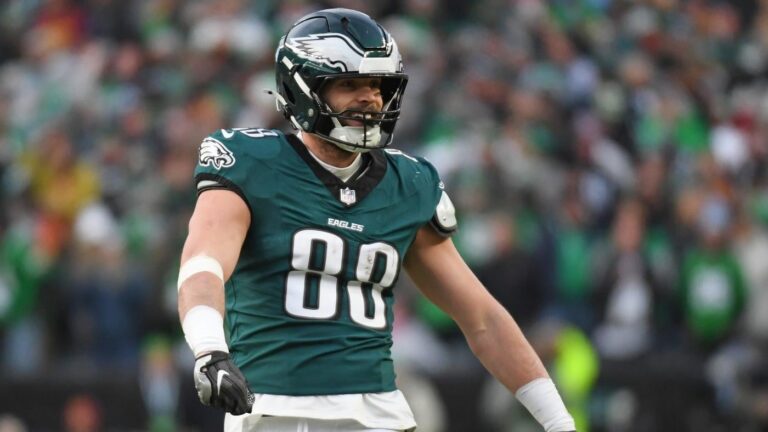 Eagles All-Quarter Century Team snubs: Dallas Goedert, Jake Elliott omitted from 53-man roster