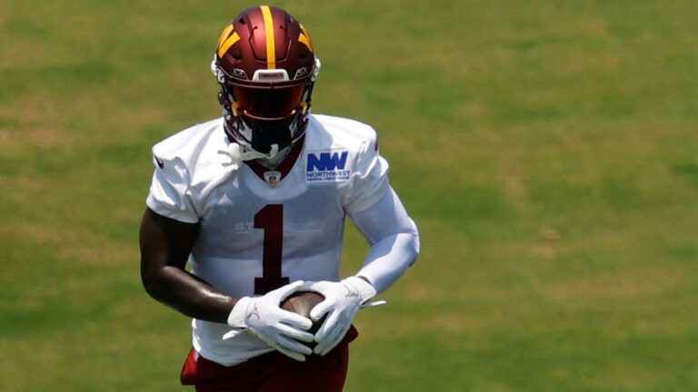 Dan Quinn shuts down questions about Deebo Samuel's speed: 'He's one of the fastest players on the team'