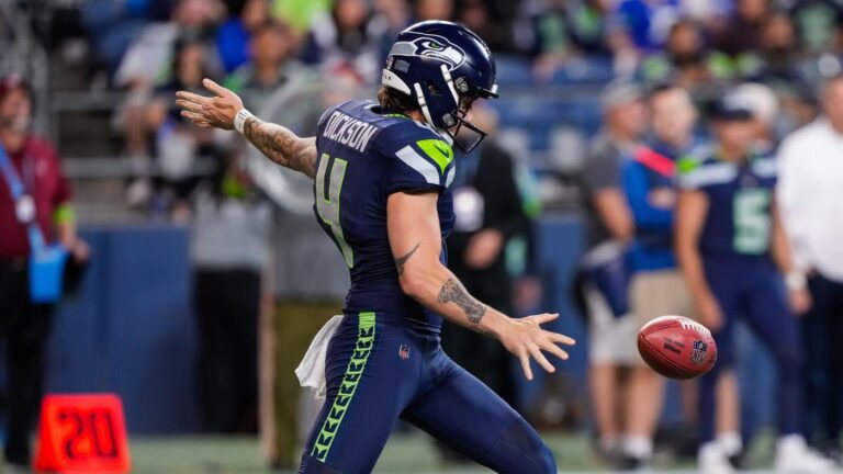 Michael Dickson agrees to Seahawks extension, resumes title as NFL's highest-paid punter