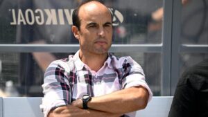 Landon Donovan on USMNT one year before World Cup: 'A coach shouldn't have to coach effort'