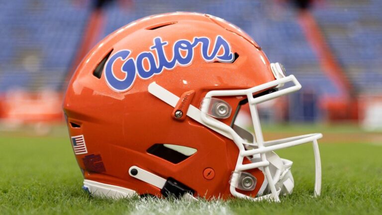 Florida freshman DL Stephon Shivers no longer with program after arrest