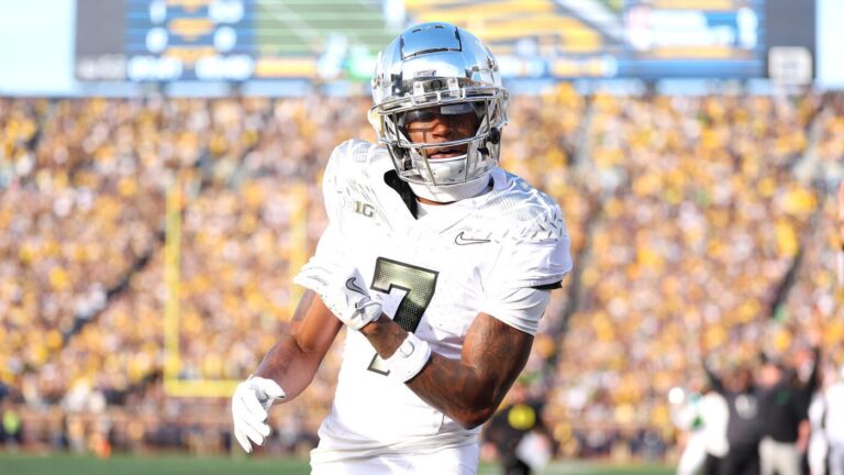 Evan Stewart injury: Oregon WR addresses timeline 'on the road to recovery' from knee issue