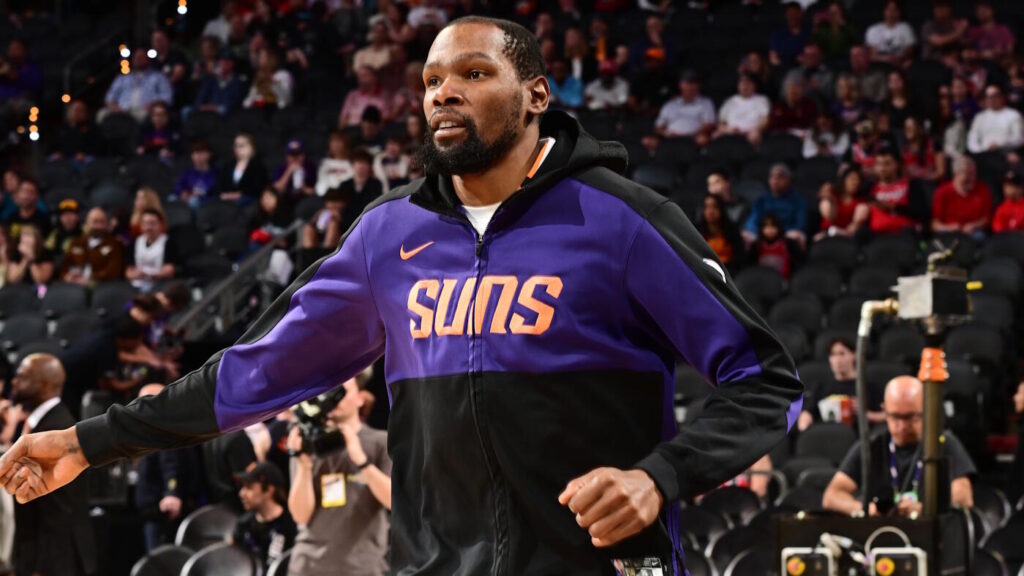 Kevin Durant invests in Paris Saint-Germain, will consult on potential expansion into basketball, per report