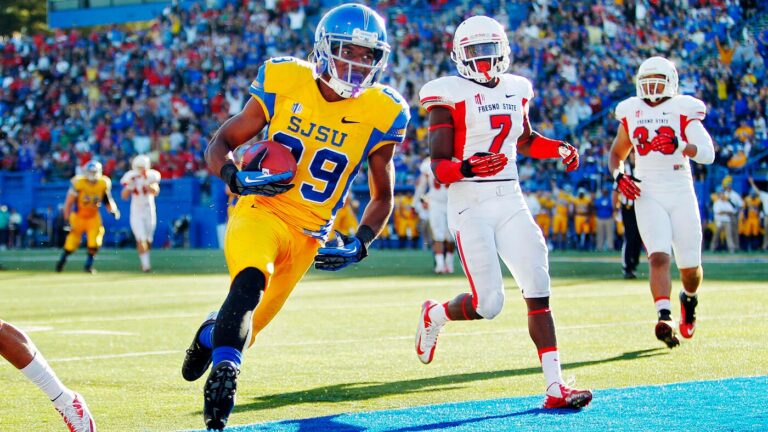 Chandler Jones, San Jose State's all-time leader in catches and receiving TDs, dies at 33