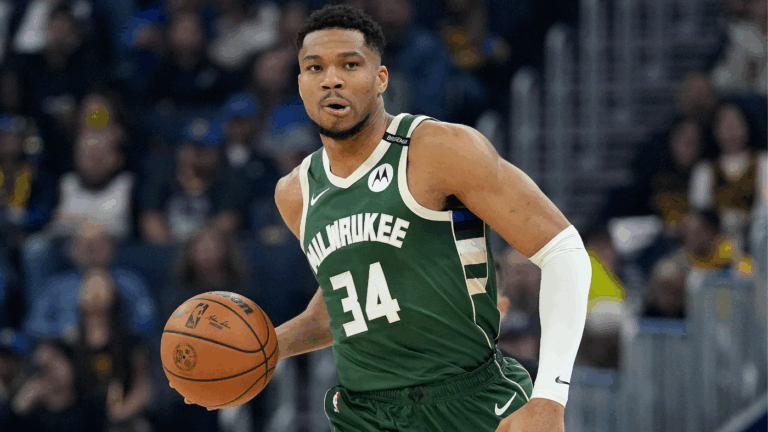Giannis Antetokounmpo hints at staying with Bucks with trade market reportedly quiet for NBA superstar