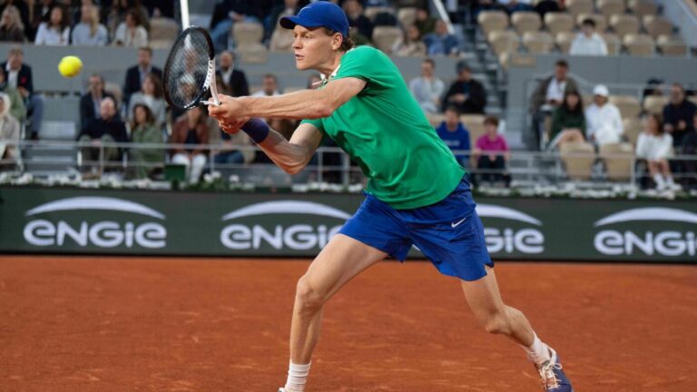Carlos Alcaraz vs. Jannik Sinner odds, prediction, time: Expert reveals free 2025 French Open final picks