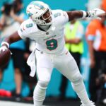 Jonnu Smith landing spots: Steelers among logical trade destinations as contract talks with Dolphins continue