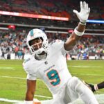 Jonnu Smith rumors: Contract negotiations ‘still fluid’ as Dolphins tight end remains out of minicamp