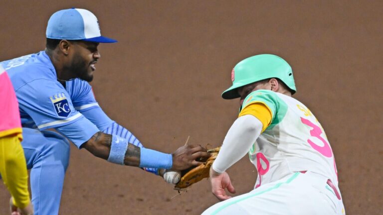 Today's top games to watch, best bets, odds: 15 MLB games, WNBA and more