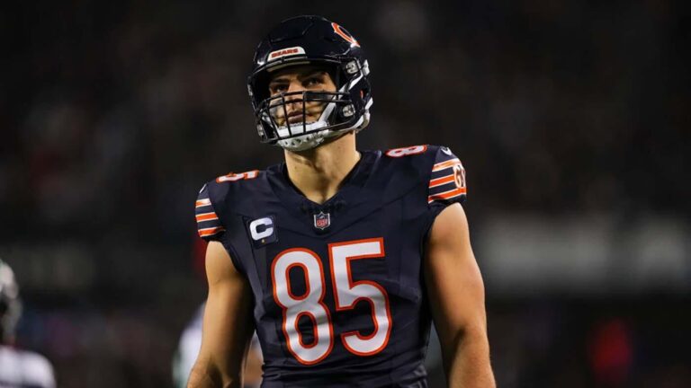 Bears' Cole Kmet initially 'taken aback' by Chicago drafting Colston Loveland, but now understands selection