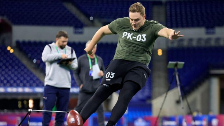 Jets sign 'Thiccer Kicker' Harrison Mevis after standout UFL stint