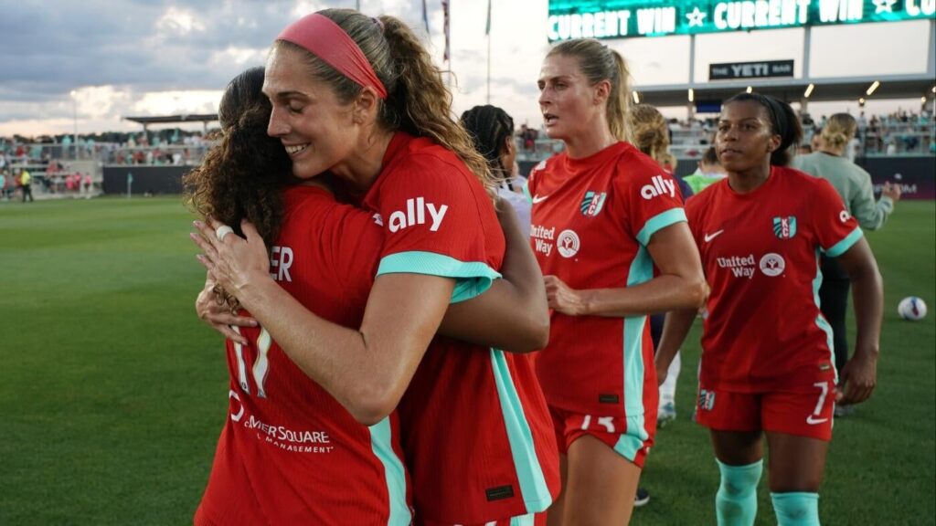 NWSL Team of the Week: Kayla Sharples, Sam Coffey, Arin Wright once again shine