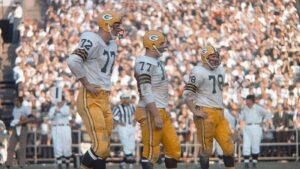 Steve Wright dies at 82: Former Packers OL was inspiration for Walter Payton Man of the Year trophy sculpture