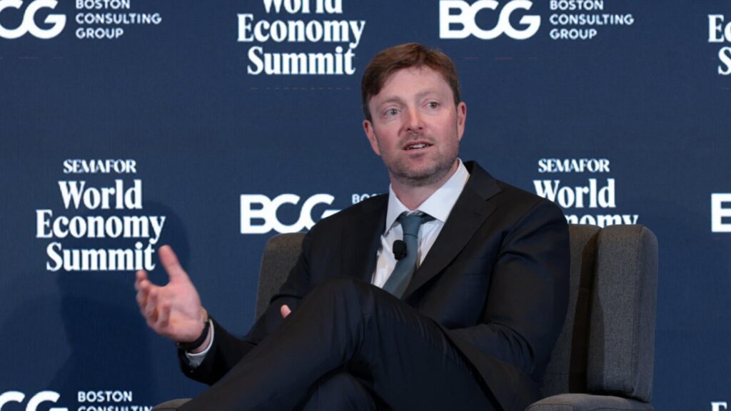 PayPal to disperse revenue-sharing payments to athletes in Big Ten, Big 12; will not acquire naming rights